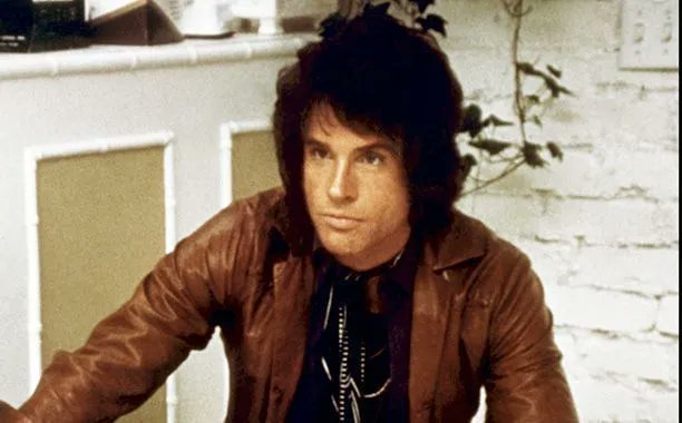 Witnify's tweet photo. #WarrenBeatty: An #OralHistory of the Elusive Icon’s 6 Decades in Hollywood @rulesdontapply https://t.co/WC99UdSk5I https://t.co/ePHPag5TWg