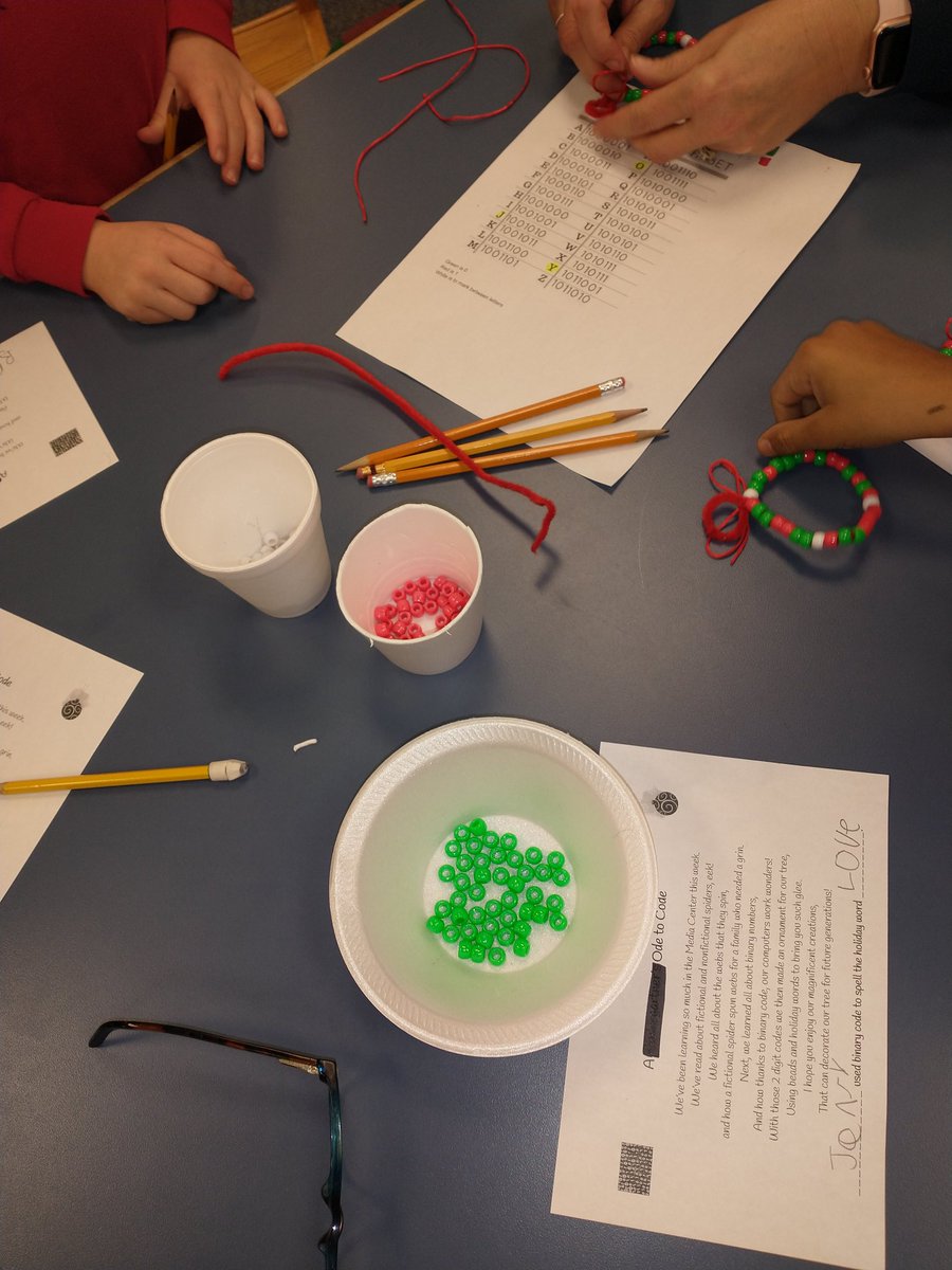 Elizabeth McCue tweet media