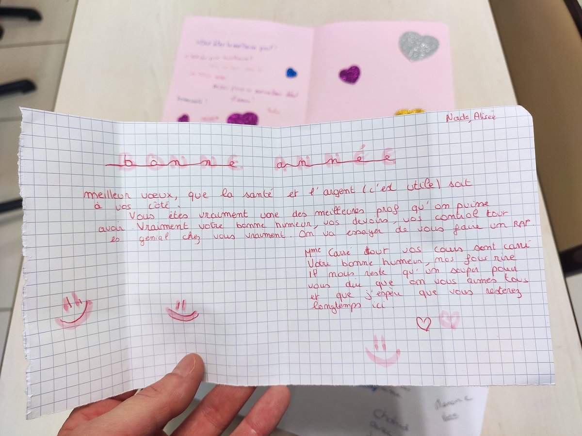 alexxcre's tweet photo. J'ai une poussière dans l'œil https://t.co/Ints8ze1j0