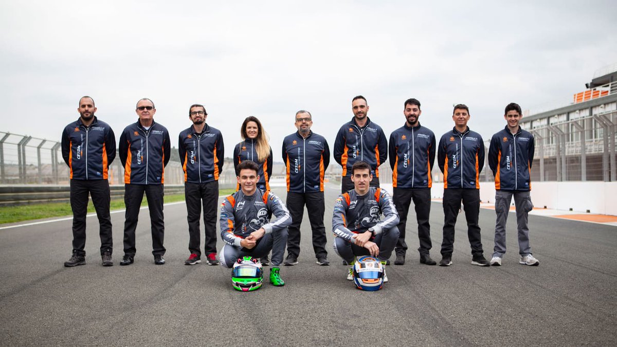 Daniel Maciá Amador (@danimaciam) on Twitter photo COMUNICADO OFICIAL📣
Siento comunicar que no tendré asiento para competir con <a href="/FCampeonesKart/">Fórmula de Campeones</a> en la <a href="/F4Spain/">F4 Spanish Championship</a> de 2022.
¡Solo puedo agradecer a estos chicos todo lo que han hecho por mí estos últimos años, gracias a ellos este 2021 he cumplido muchos de mis sueños!
DM COMUNICADO OFICIAL📣
Siento comunicar que no tendré asiento para competir con <a href="/FCampeonesKart/">Fórmula de Campeones</a> en la <a href="/F4Spain/">F4 Spanish Championship</a> de 2022.
¡Solo puedo agradecer a estos chicos todo lo que han hecho por mí estos últimos años, gracias a ellos este 2021 he cumplido muchos de mis sueños!
DM