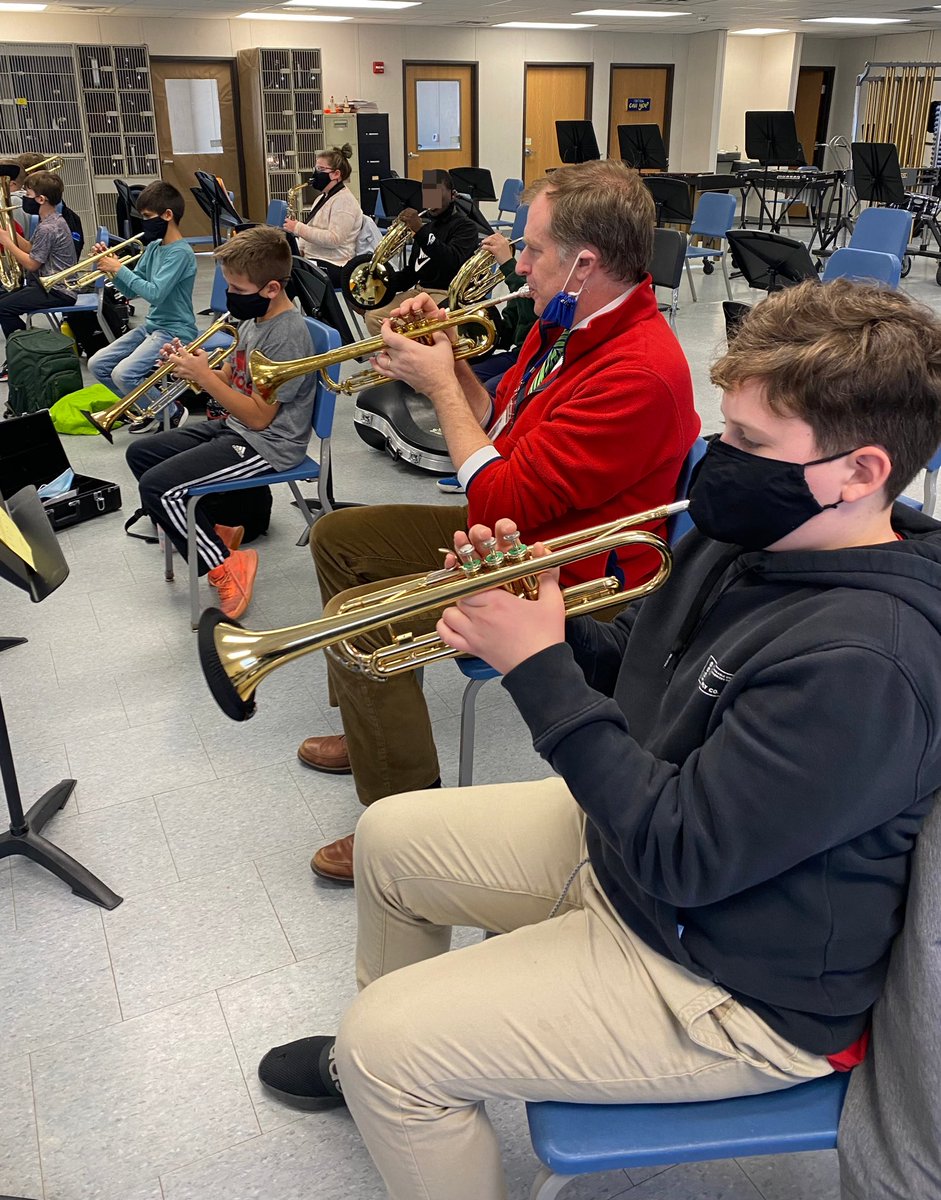 ATubaToothpaste's tweet image. We had a new trumpet player in 6th grade band today! Thank you Dr McGee for playing with us! #pelhamproud