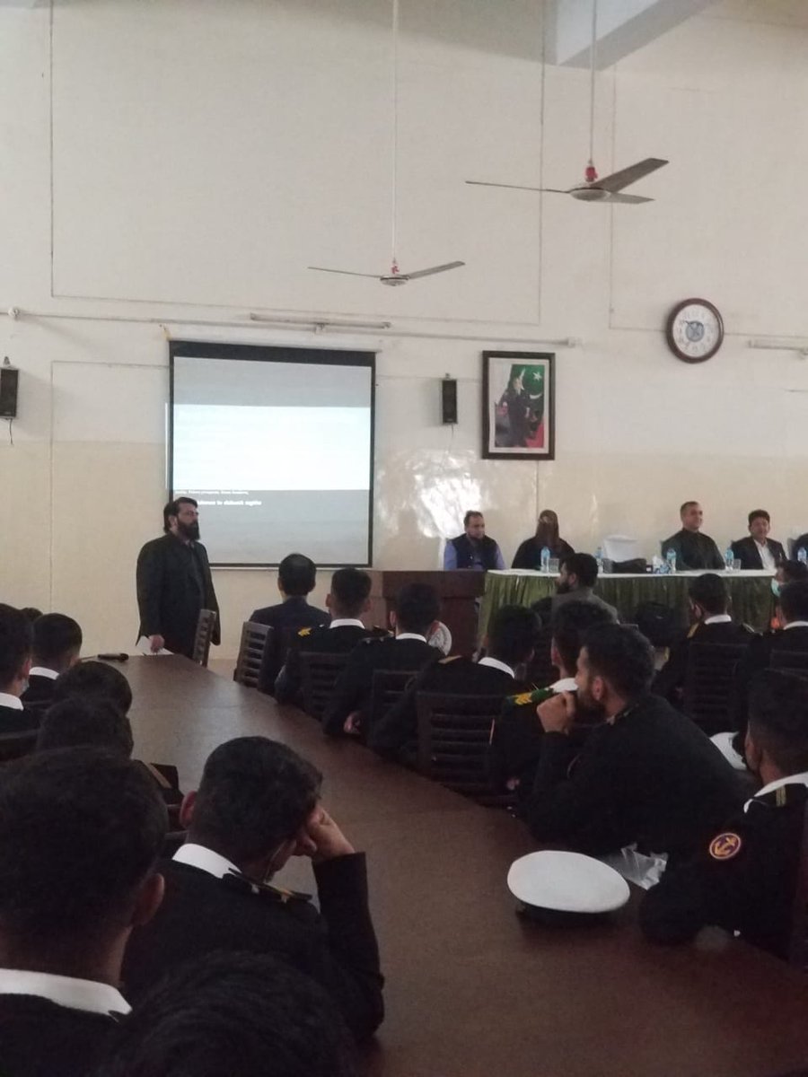 MacobaOfficial's tweet photo. On PMA request MAcOBA organised another workshop today at PMA on following topic, delivered by Sir Noman Tahir Farooqui 34E.

"Practical approach to professional development"

Hope more volunteers will come fwd for these interactive sessions. https://t.co/EkSrlyJpOo