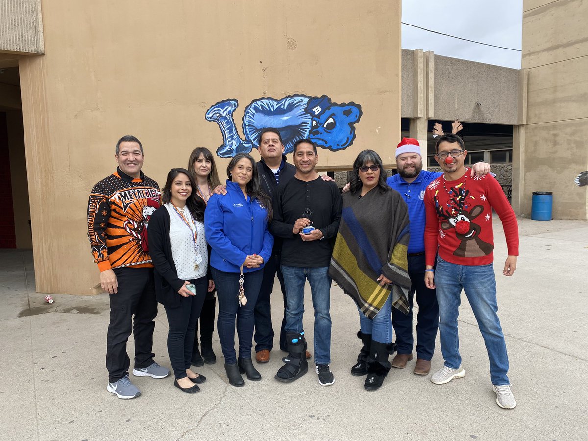 FJORDAZ's tweet image. Bowie H.S. does not say goodbye but see you later to Assistant Principal Roberto Padilla who leaves us to start a new journey with the Foxes @JSHS_Official . Robert your service and dedication will always be appreciated. “Once A Bear Always A Bear” 🐻🐻🐻Oso! Oso! Oso! #iamepisd