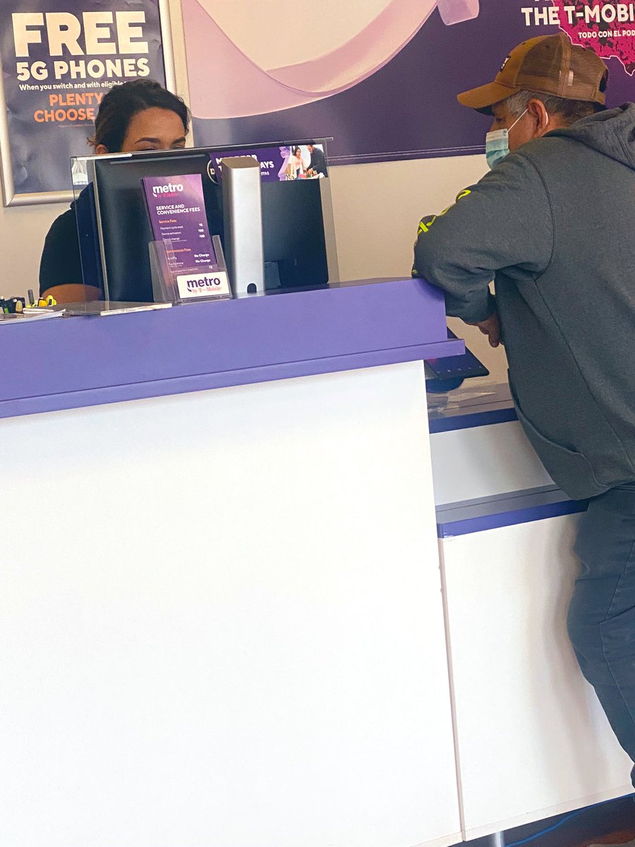 lizolveraaa20's tweet photo. Let’s get it!! They are ready for a strong Friday… Olga closing 1 voice 1 bts! 💪🏼 #Purple #Metro #HappyCustomer #PlusOne https://t.co/HMIvSNd5z6