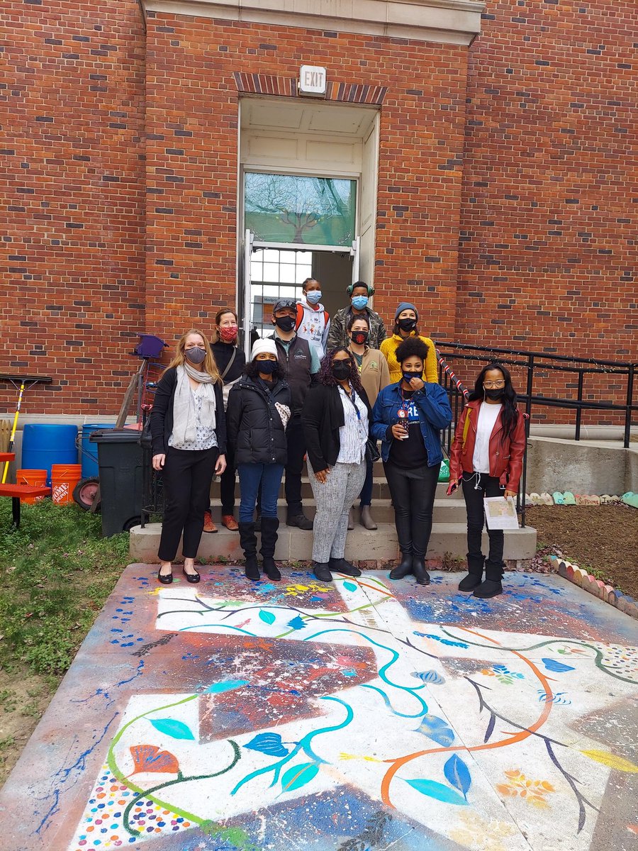 DCPSArts's tweet photo. What a beautiful day for a dedication! So excited to be able to transform this courtyard into a tranquil space for staff and students to reflect! Thanks to our partners @MITREcorp @CaseyTrees @DOEE_DC @AnacostiaHigh Blue Robin and all those who made this possible! #gardenofana https://t.co/4DG0RwFgOq