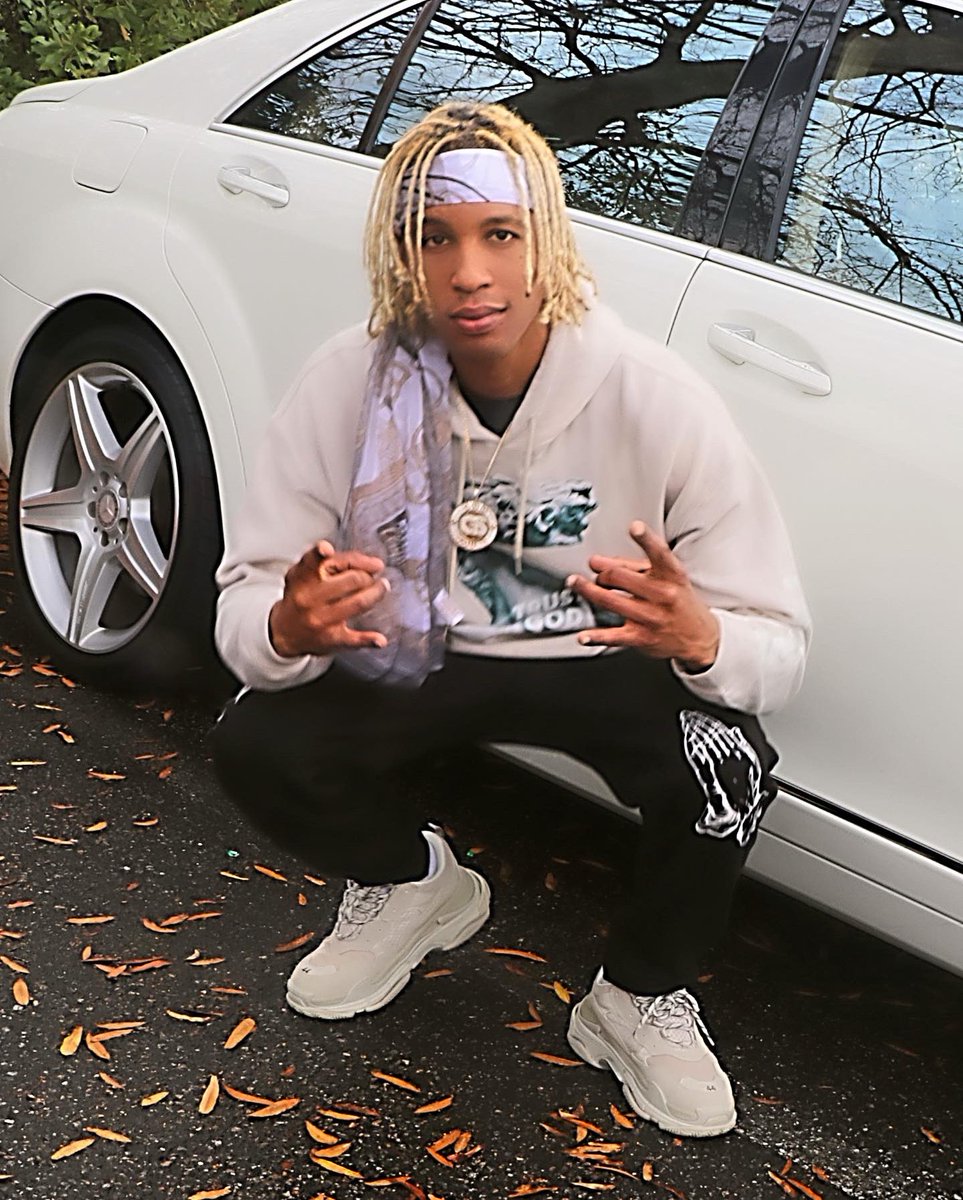 KendallWms's tweet photo. God Is Lit 🙏  TRUST GOD hoodies available now‼️🛍 https://t.co/ZvqcZXX7eN https://t.co/cvwuscnI6g