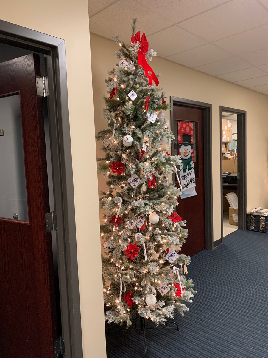 CLIU_DTP_DUP_DI's tweet photo. The inservice-themed tree is now up in the DTP department. https://t.co/1HsF9TIkSb
