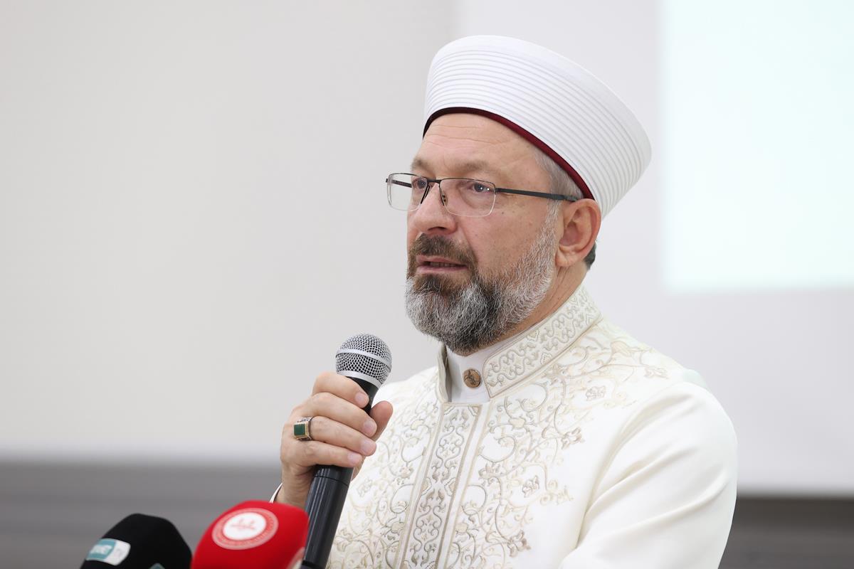 Diyanet (@diyanetbasin) on Twitter photo Diyanet İşleri Başkanı Prof. Dr. Ali Erbaş: “İyilikte yardımlaşmak üzere buradayız” <a href="/DIBAliErbas/">Prof. Dr. Ali Erbaş</a>
diyanet.gov.tr/tr-TR/Kurumsal… Diyanet İşleri Başkanı Prof. Dr. Ali Erbaş: “İyilikte yardımlaşmak üzere buradayız” <a href="/DIBAliErbas/">Prof. Dr. Ali Erbaş</a>
diyanet.gov.tr/tr-TR/Kurumsal…
