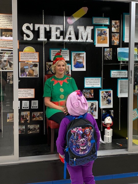 Students were surprised to see our Elf on the Self this morning! Wishing everyone a very happy holiday season. See you on Tuesday, January 4, 2022! <a href="/OGESeagles/">Oak Grove Elementary School</a> <a href="/kforrester85/">Kimberly Forrester</a> #CCSDSTEAM #CCSDfam