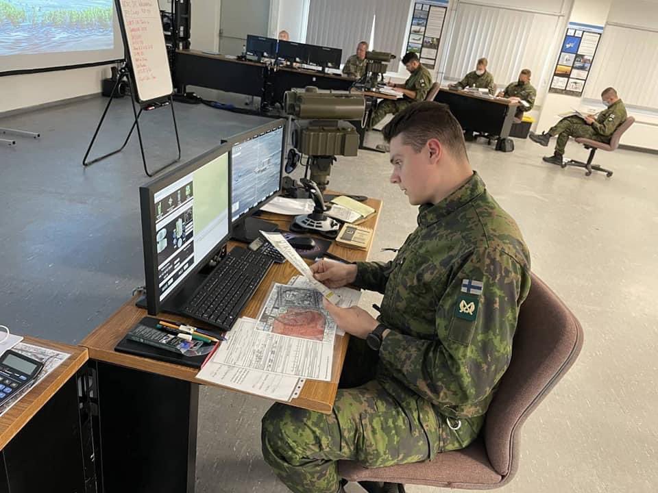 JMRC_Vampire07's tweet photo. #FiresFifty no. 44: Get better every day as Individuals and Teams!

8 #Finnish Soldiers graduated the JFOC Class. Multinational Fires #Interoperability 

#TrainToWin 
#StrongerTogether 
#KingOfBattle 

@7thATC 
@HohenfelsJMRC @6_fires @7Fires3 @OfficialFtSill https://t.co/UuQ2cmzZOT