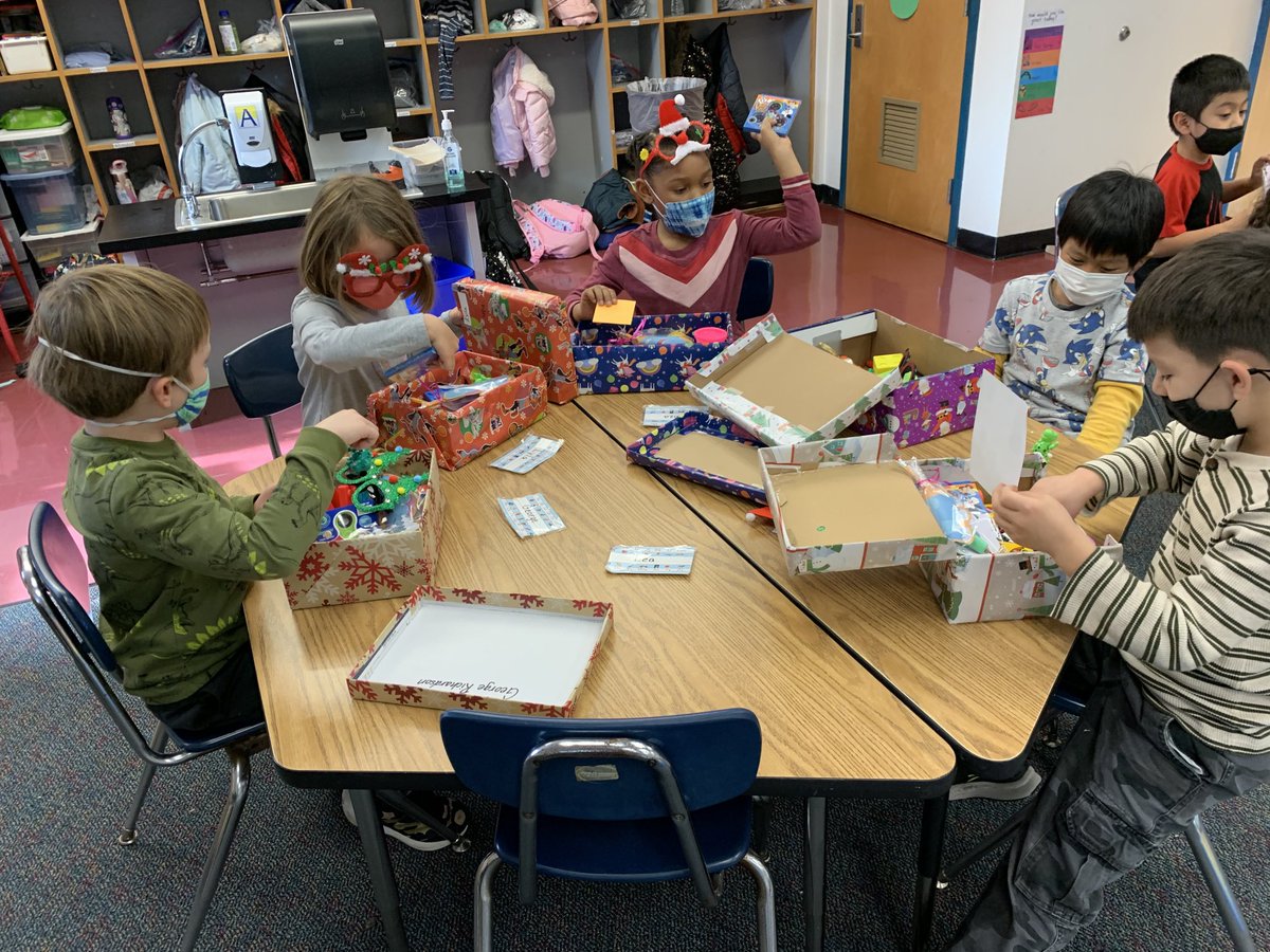 KWBdonovan's tweet photo. Thank you families! #KWBPride  ⁦@BarrettAPS⁩ https://t.co/Q1VksKLhLL