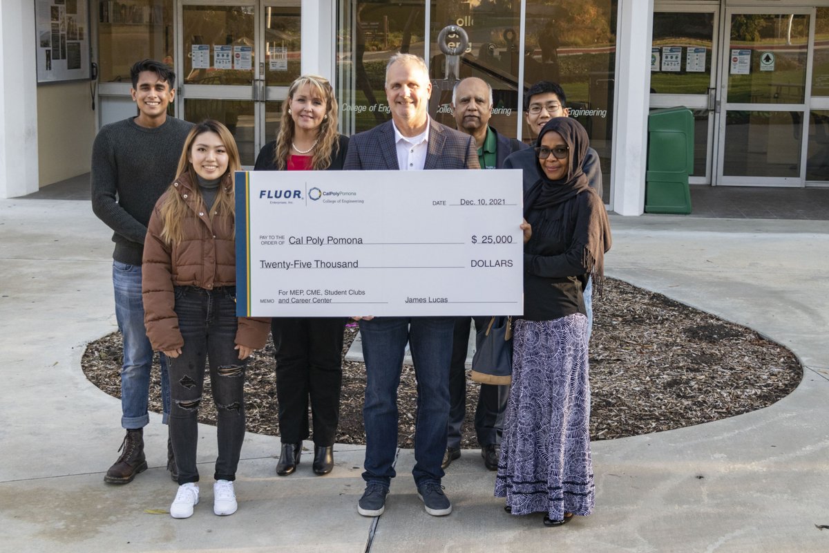 Fluor’s Global University Sponsorship Program awarded a $25,000 grant to @cppengineering. The grant will support Corrosion and Materials projects, the Career Center, the Maximizing Engineering Potential program and various engineering student clubs with a DE&I focus.