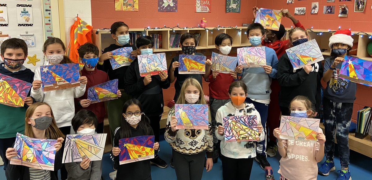 msfarronato's tweet photo. In preparation for the fourth Sunday of Advent, students created โstain glassโ art symbolizing the anglesโ announcement of the peace that Jesus would bring to our hearts and world! #joyweek @St_Andrew145 https://t.co/u19l2DE0sq