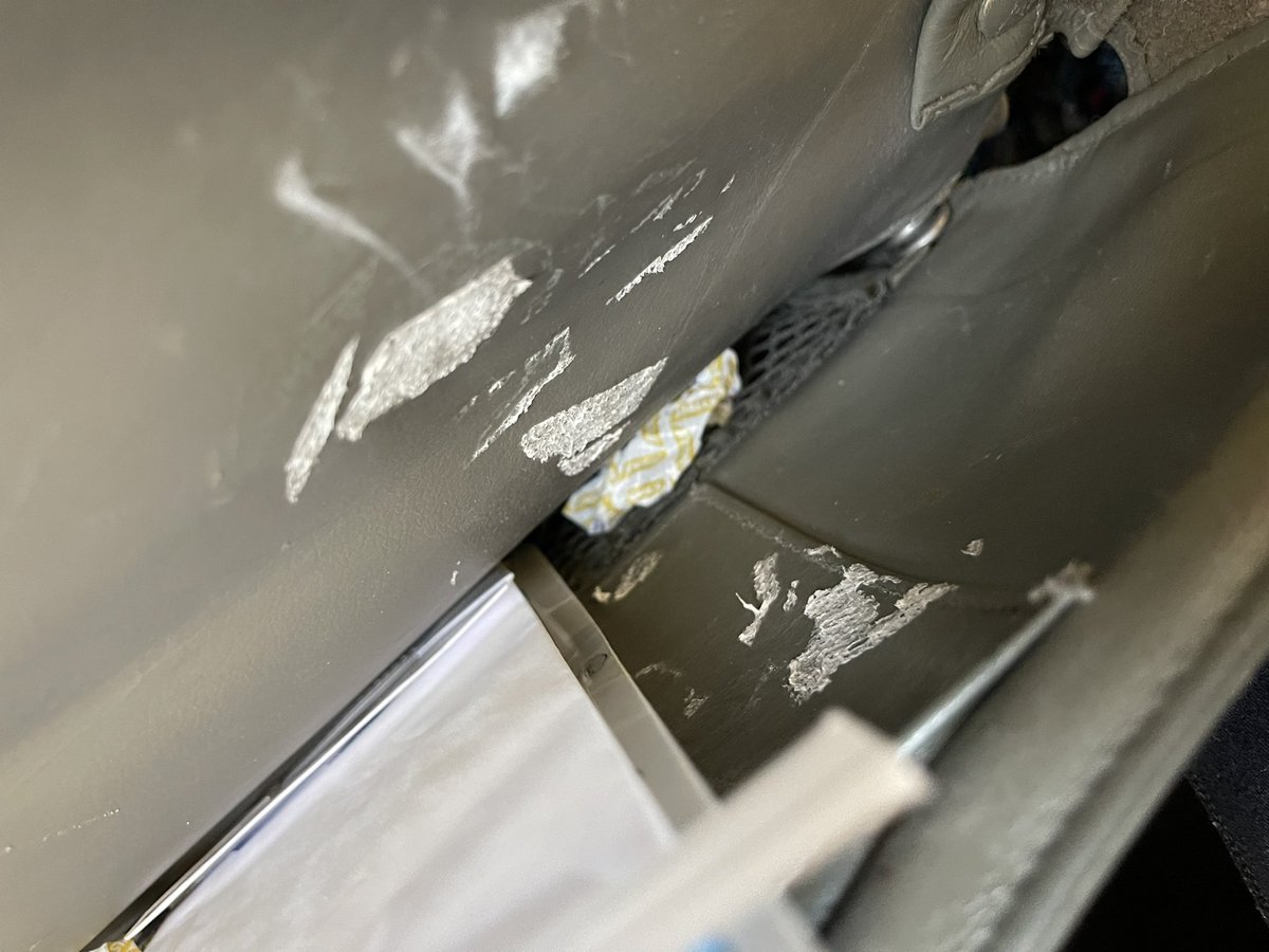 caseyappler's tweet photo. @JetBlue think your crew forgot to clean between flights 🥴 https://t.co/RrdEVAsFVi