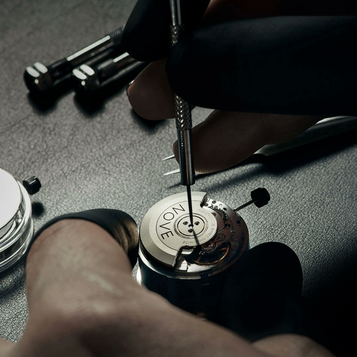 NoveWatch's tweet photo. The Swiss made Ronda R150, lends itself well to the watch's innovative composition. #tridentautomatic #automaticwatches #swissmade
BUY NOW π https://t.co/d7evFYGsVN https://t.co/dUvKITwsMN