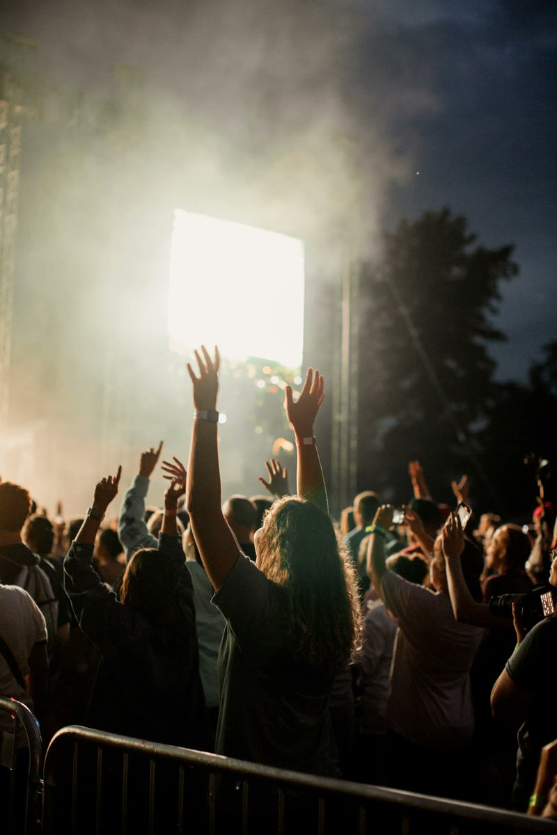 AliveFestival's tweet photo. We are just one week away from our ticket deadline. 🎟 Order now at https://t.co/RrtuquVHSo before prices go up! 🎸You don't want to miss MAVERICK CITY MUSIC, for KING &amp; COUNTRY, TobyMac, Skillet, and so many others. #AliveFest #BestWeekOfSummer ☀️ https://t.co/d6U2lzpbCp