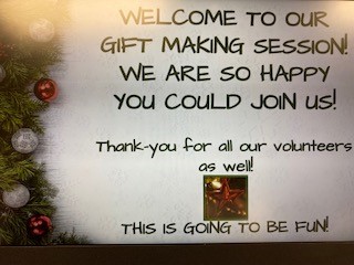 EPS_MTSS's tweet photo. North Middle School students take time to make a gift for themselves or a loved one. #SELinourschools https://t.co/1O8fa1LNDJ