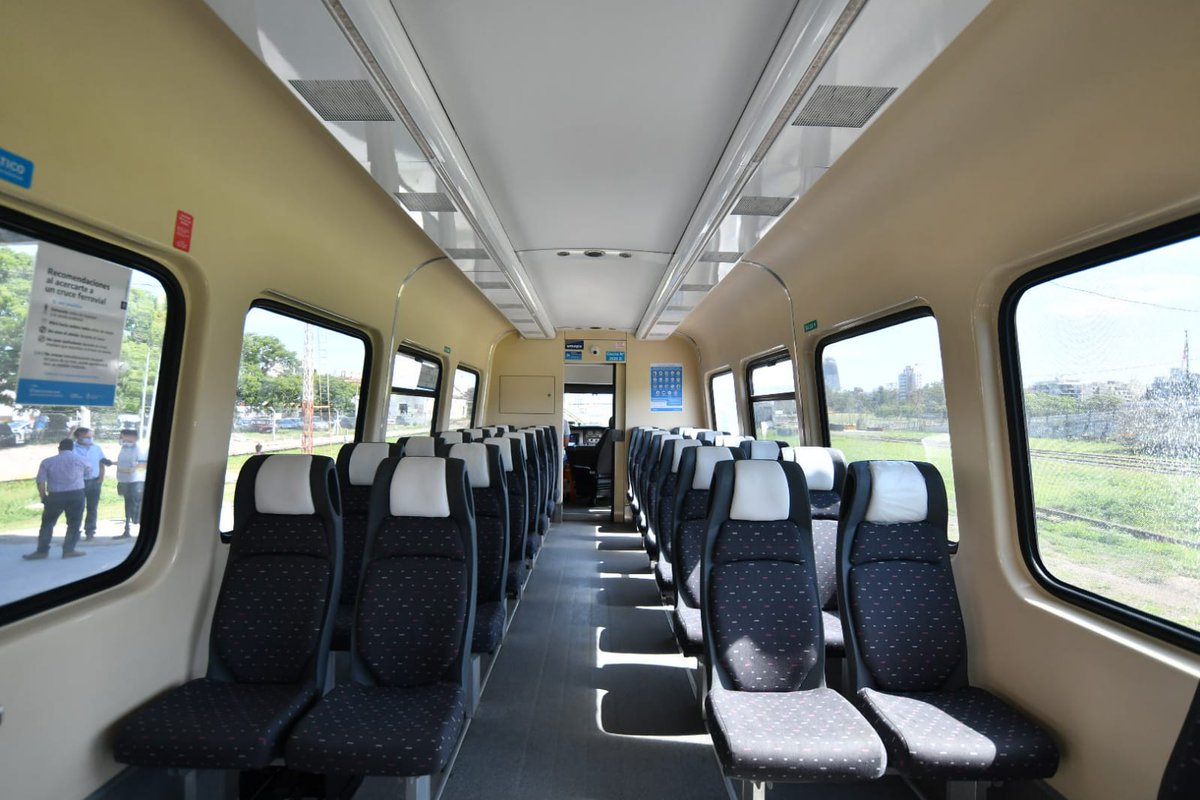miguelsiciliano's tweet photo. VIAJE INAUGURAL DEL TREN METROPOLITANO

Acompañamos al Intendente @MartinLlaryora junto al titular de @TrenesArg @MartinMarinucci, @CaserioCarlos, @RRufeil y @PasseriniOk en la inauguración de este servicio para potenciar el transporte de Córdoba.
+ info👉 https://t.co/SIxF0odmNu https://t.co/xFNkDgwZvv