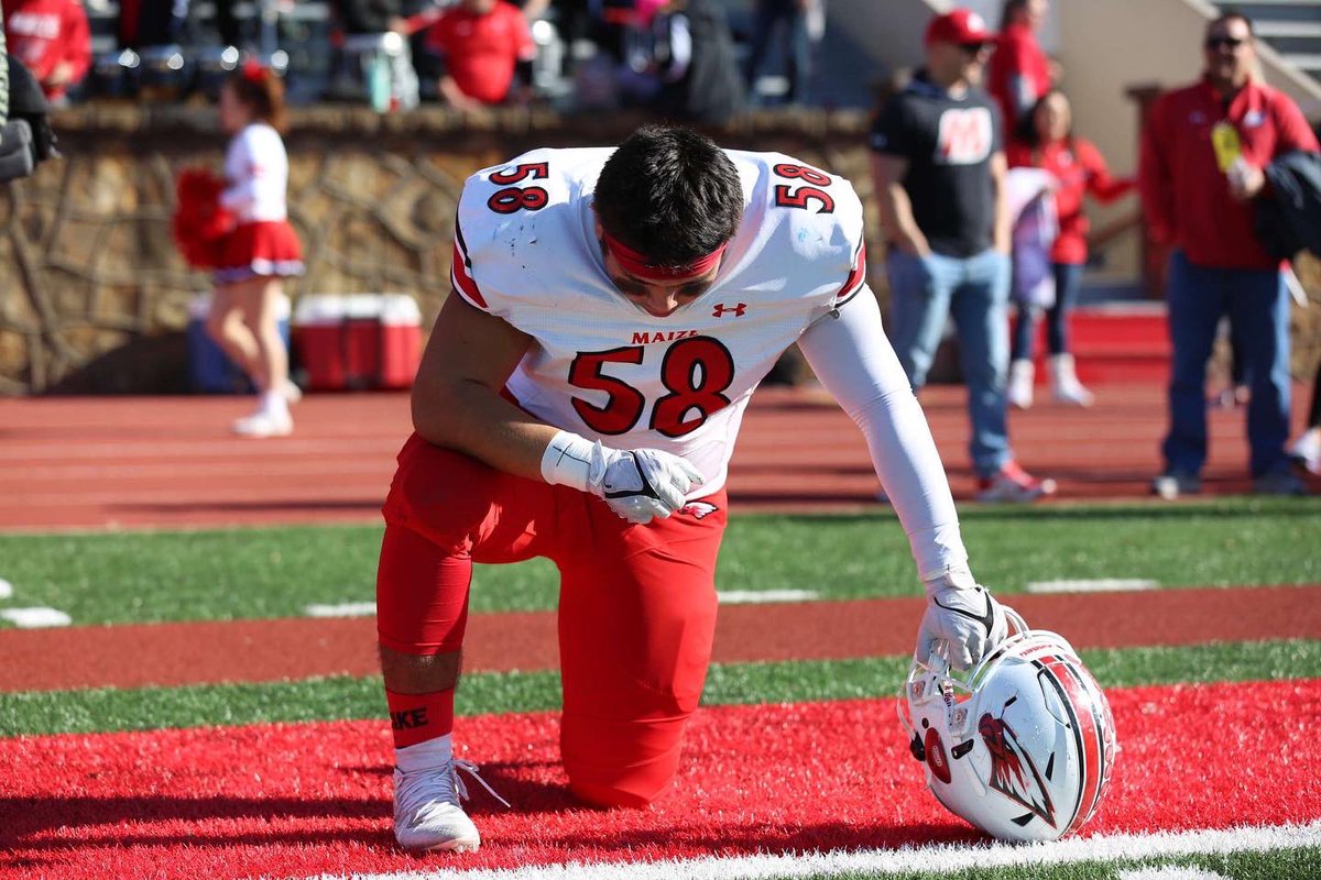 Blessed to receive my first offer <a href="/Coachcalexander/">Charles Alexander</a> Thankful for the opportunity! For you Pops!