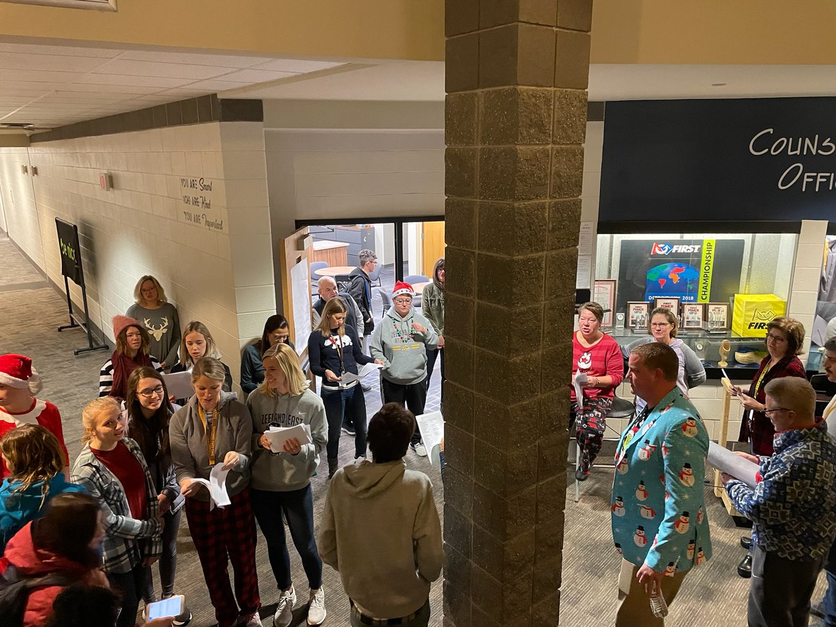 zeelandschools's tweet photo. ZE and ZW staffers and students sang their way into the holiday break this morning with caroling together in the rotundas. #ZPSLearningforLife https://t.co/59KiEjS4Hl