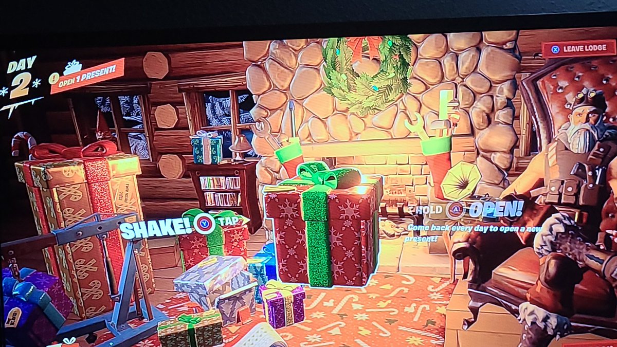 Brodey1024's tweet photo. Why can't I open any presents its says I can right #Fortnite https://t.co/tPMvqMTYfE
