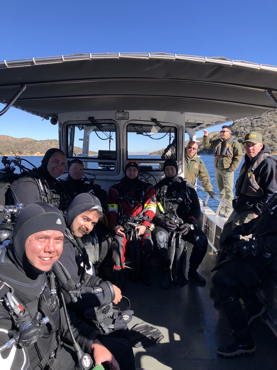 SBCSDDiveTeam's tweet photo. Dive training today up at Lake Silverwood. Divers trained in cold weather operations and depth at altitude. https://t.co/T3rjZuK3be