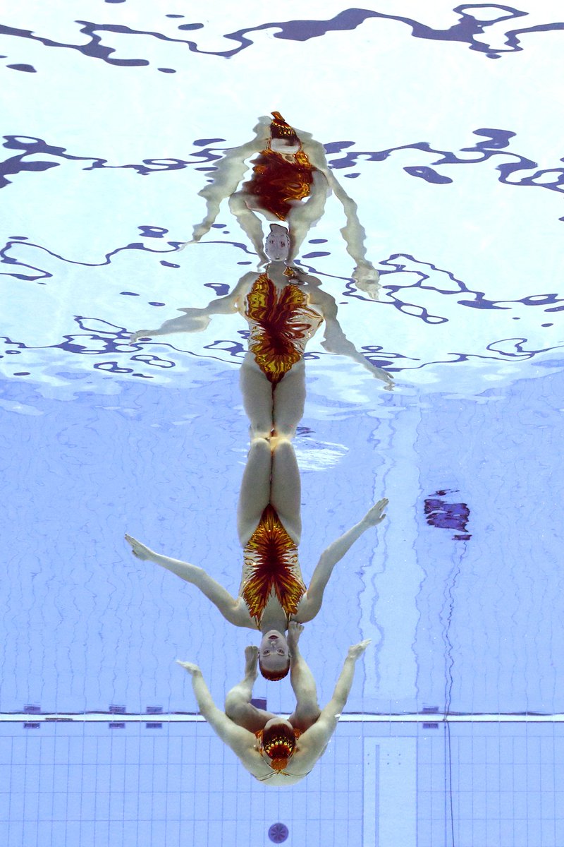 Tis the season of giving. This year, with just 50 DAYS to the Winter Olympics and hundreds of athletes in need, I am calling on my favourite 🇨🇦's <a href="/VancityReynolds/">Ryan Reynolds</a> @JimCarrey <a href="/Sethrogen/">Seth Rogen</a> <a href="/IamSandraOh/">Sandra Oh</a> <a href="/Drake/">Drizzy</a> to help <a href="/CANFUND/">CAN Fund</a> reach their goal of $1 million raised by December 31st!!