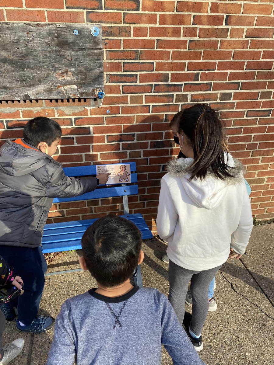 JoannaStabile's tweet photo. What a fun week of Gingerbread learning!  We compared &amp; contrasted different Gingerbread books, went on a scavenger hunt &amp; wrote an opinion piece on our favourite Gingerbread story! #gingerbreadweek https://t.co/9MgZ5F7b33