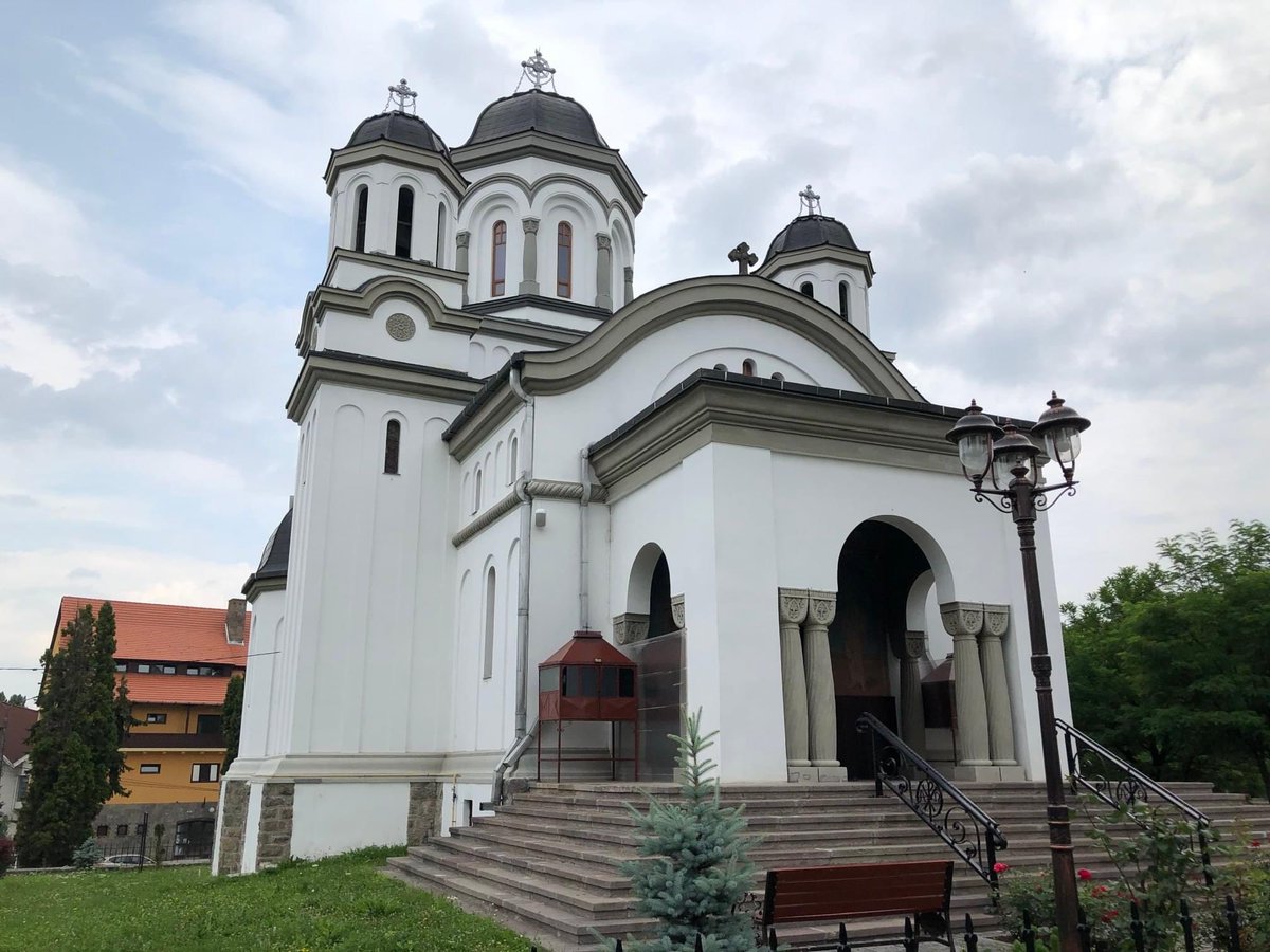 Travel_2Romania's tweet photo. 📌Miercurea Ciuc este cea mai mică reședință de județ,capitala sporturilor de iarnă din țară noastră.
❗Denumirea municipiului,situat în depresiunea #Ciuc,provine de la faptul că,în fiecare zi de miercuri,se desfășurau pe vremuri târguri.
📸calatoriprinromania
#DiscoverRomania https://t.co/gFNcUvyN3M