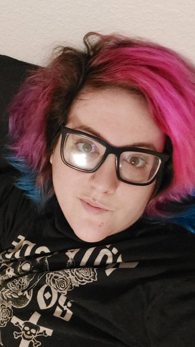 Buy me breakfast cuz I'm cute? https://t.co/iVWpxNrwvd