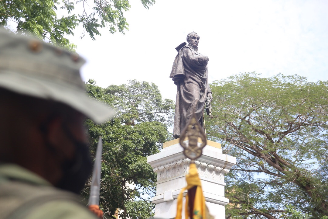 El legado Bolivariano sigue vivo y los jóvenes chavistas seguiremos manteniéndolo, así como quería nuestro comandante Hugo Chávez.

Hoy en conmemoración de los 191 años de la siembra de nuestro Libertador, Simón Bolívar, iniciamos el día con una misa en su honor.

#Libertador