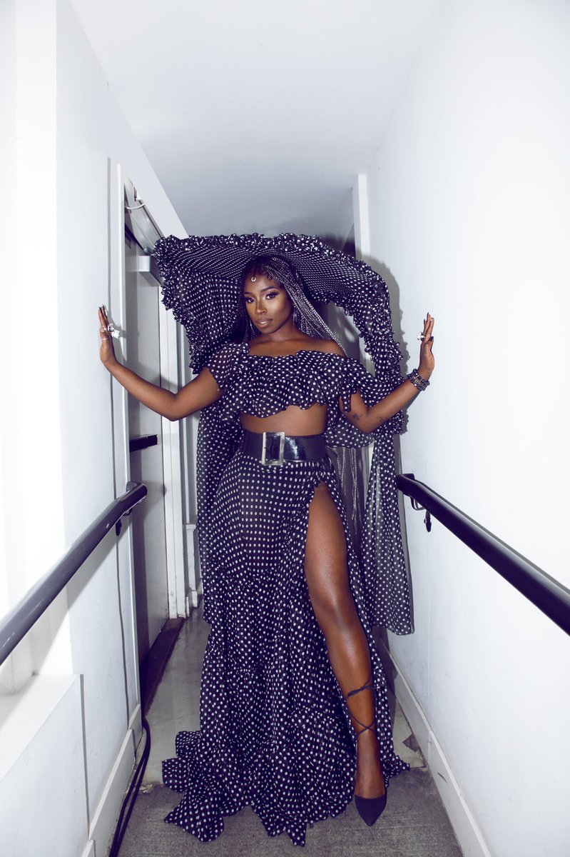 TeaMarrr's tweet image. Haitian Hermione  at your service 🪄🇭🇹🥰