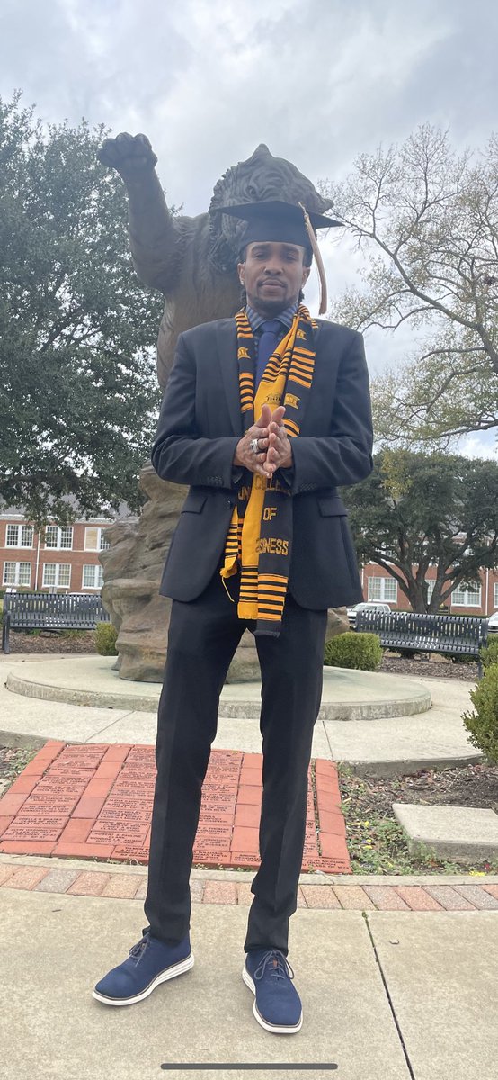 DevanteChing's tweet photo. Thank you Grambling📜  @Grambling1901 

#gramfam #imsogramfam #imsoblack https://t.co/uFWyITMME7