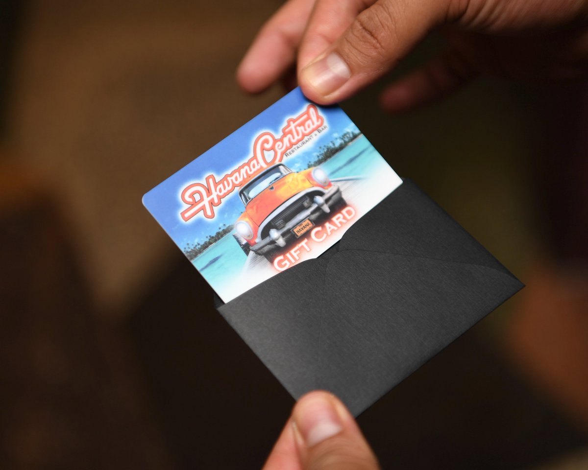 HavanaCentral's tweet photo. Last minute holiday shopping?🎁 Give the gift of Cuban food with a Havana Central gift card! Get a $10 BONUS CARD with every $50 GIFT CARD PURCHASE! Sale runs today through Christmas Eve! 🎅 Shop here: https://t.co/tFwLwUZZyi https://t.co/M7i9hXZAFw