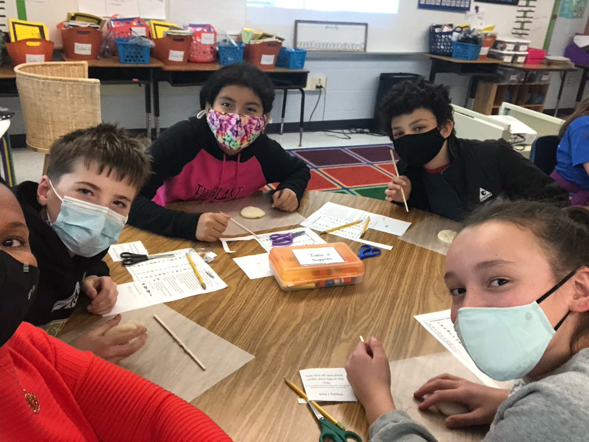 CPES5thGrade's tweet photo. Thanks to our wonderful parents who organized our craft for today! 5th graders created cuneiform name tags! https://t.co/sOdZ6pzBsb
