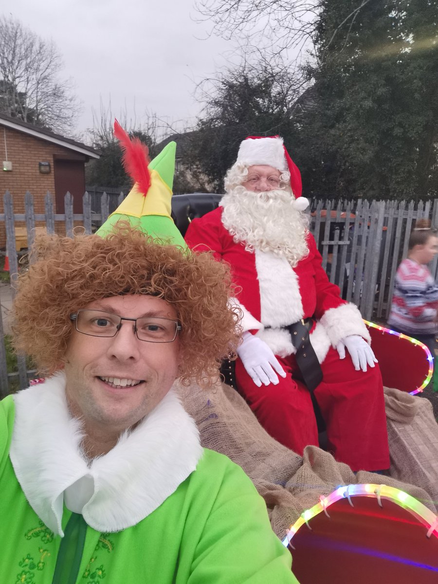 HawthornCarlT's tweet photo. Fantastic time over the last 2 evenings taking Santa around around Rhydyfelin, delivering over 950 selection boxes to children. Part of @RhydComGroup Christmas activities organised by a fantastic bunch of volunteers. @CllrMWebber @loretta_tom https://t.co/iVfyVKHmZQ