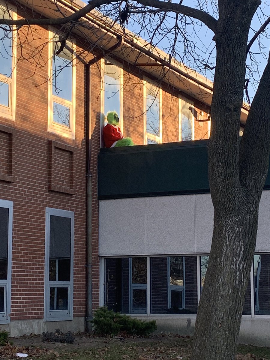 Never a dull moment <a href="/JPRobartsRams/">JP Robarts Public School</a> ! <a href="/JeffHolbrough/">Jeff Holbrough</a>