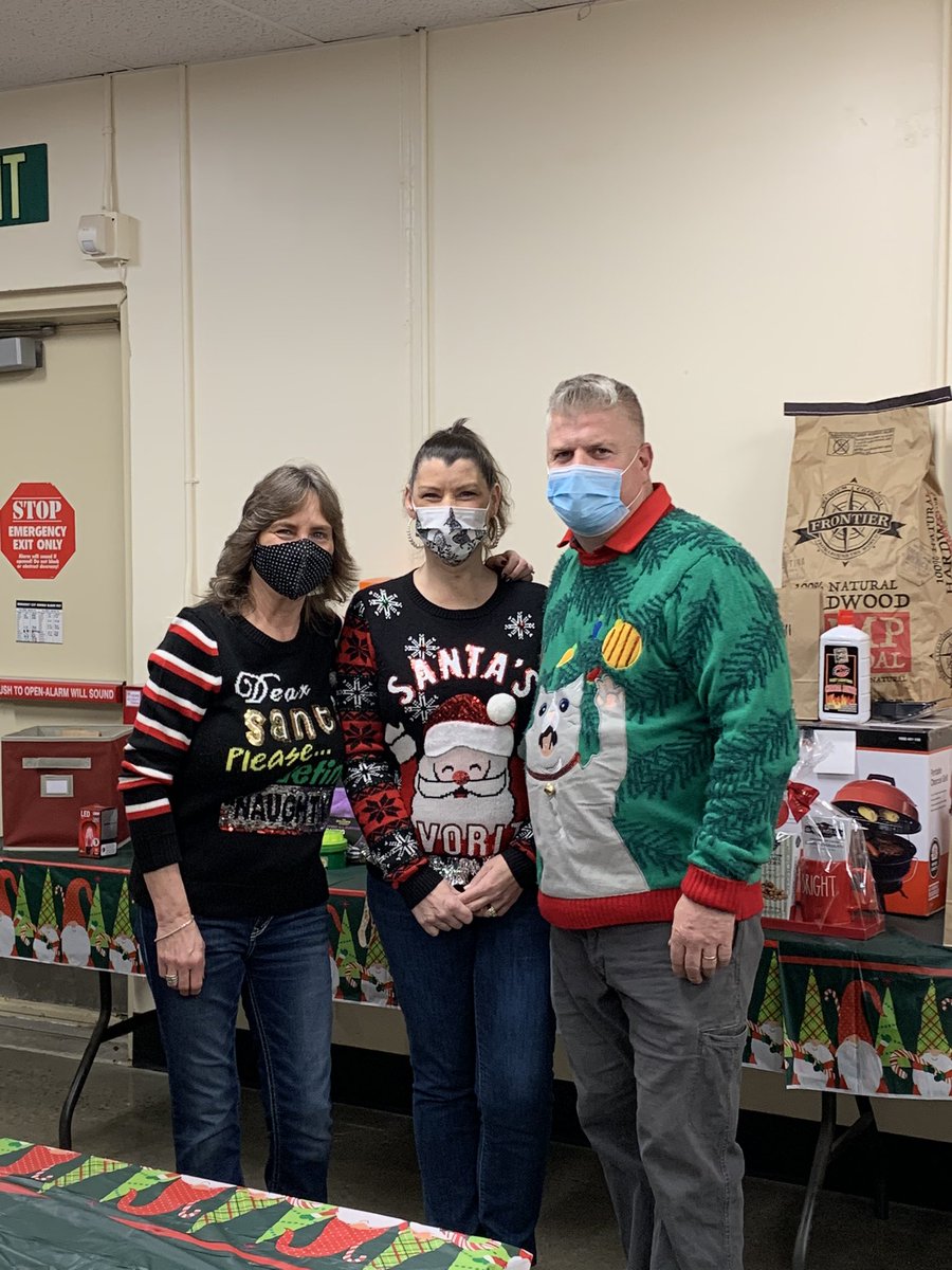 Deb33ny's tweet photo. Ugly sweater day at The Lockport HD 🌲
@michellees224 @Patti_Burdick @GKancar @HomeDepot1268 https://t.co/XDOvFWDhCc