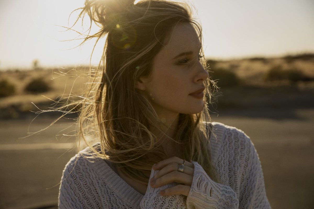 KingEddyYYC's tweet photo. Tonight on the #KingEddyYYC stage: Country-pop artist @SykamoreMusic shares her well-crafted collection of songs all about honesty, vulnerability, and embracing our truest selves. Hear them live and in-person tonight at 8:30 pm for #BellLive presented by @nmc_canada. No cover! https://t.co/a1G1MpBGDI