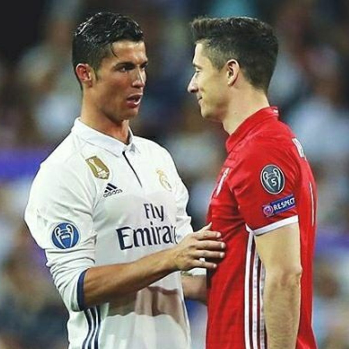 ➤ Cristiano (2013): 69 goles en 59 partidos. 
➤ Lewandowski (2021): 69 goles en 59 partidos.

El año más goleador de CR7 = el año más goleador de Lewy.

DEPREDADORES.