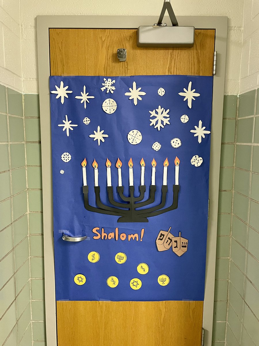heymsberry's tweet photo. @KCPS_Wheatley ‘s door decorations this year were top notch 👌 https://t.co/k1TGqWRJjr