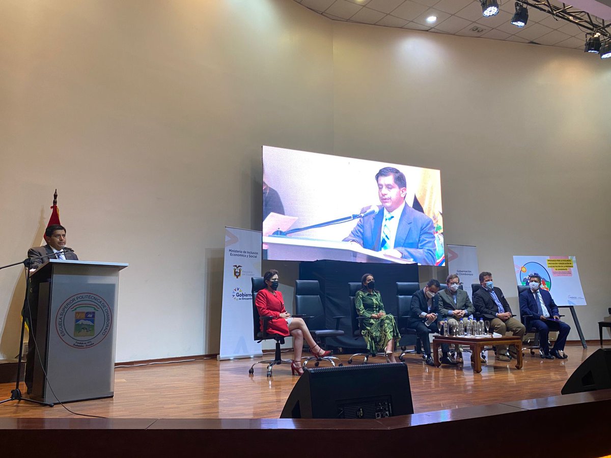 En este momento

Esteban Bernal, ministro de Inclusión Económica y Social visita la <a href="/EspochRio/">ESPOCH</a> para llevar a cabo la firma de un acuerdo de cooperación interinstitucional  en el auditorio Dr. Romeo Rodriguez.