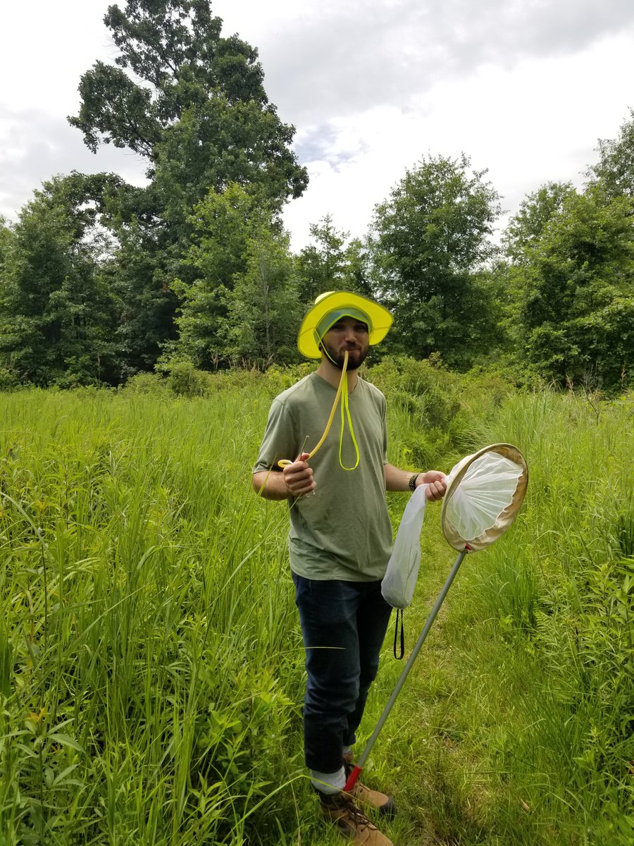 RoselyneLabbe's tweet image. Today marks the end of a wonderful journey we've had with this guy, Andrew LaFlair as he has now successfully defended his MSc thesis.  Few have done what he has to better understand Nabis predators.  All his hard work over the years were evident today and hascertainly paid off.