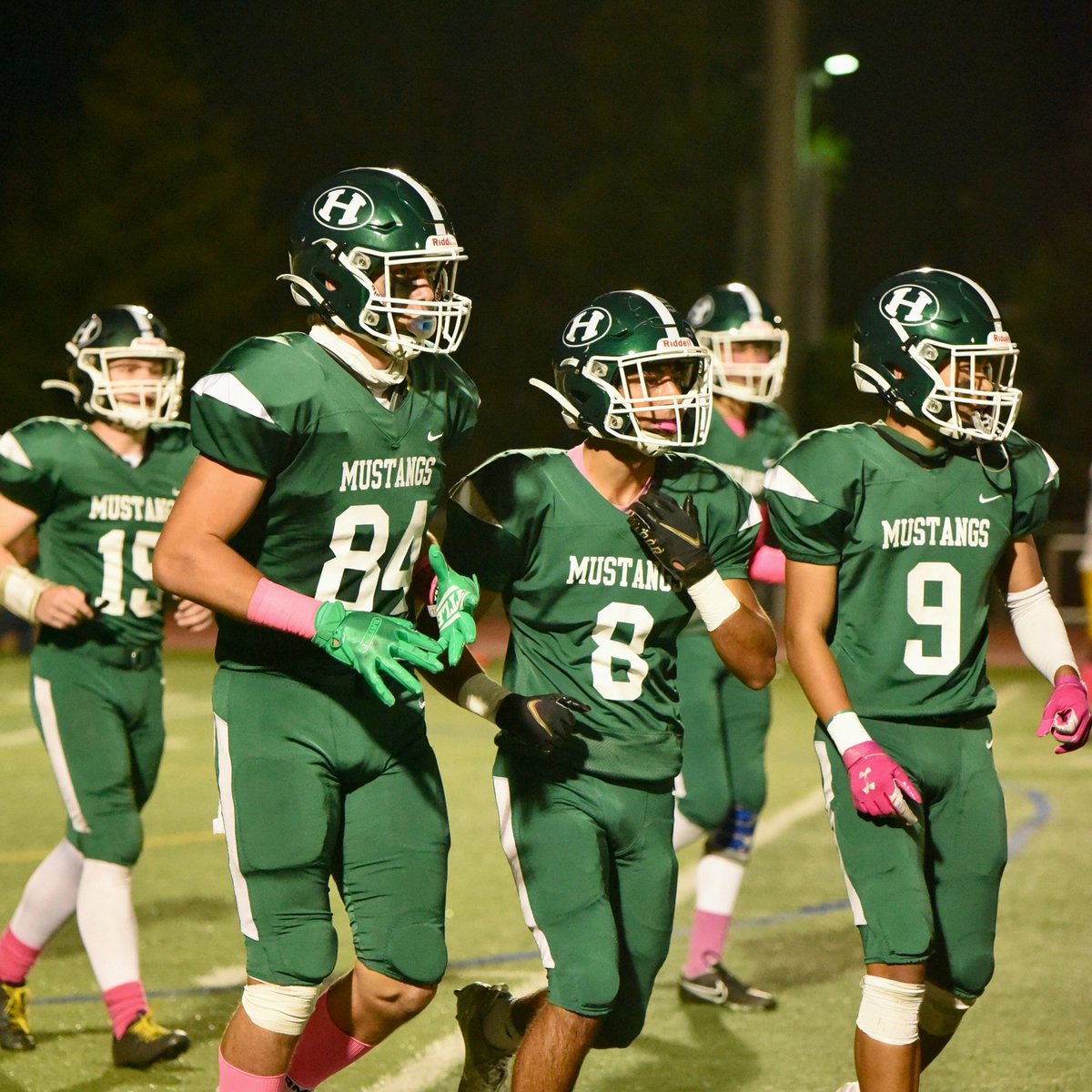 HHS_Mustangs_FB's tweet photo. Thank you!
#8 Soroosh Bevalian OLB/TE
@SBevalian 

99 Total Tackles, 12 TFL and 3 Sacks.

#GoonSquad4ever https://t.co/FxjX1I2xzP