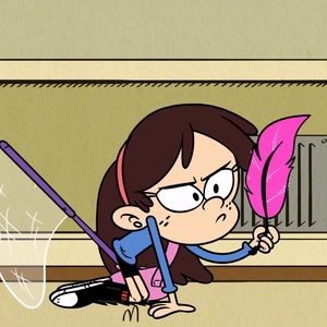 SidChang_'s tweet photo. Suspicious bird feathers. https://t.co/N8EDhKkHnI