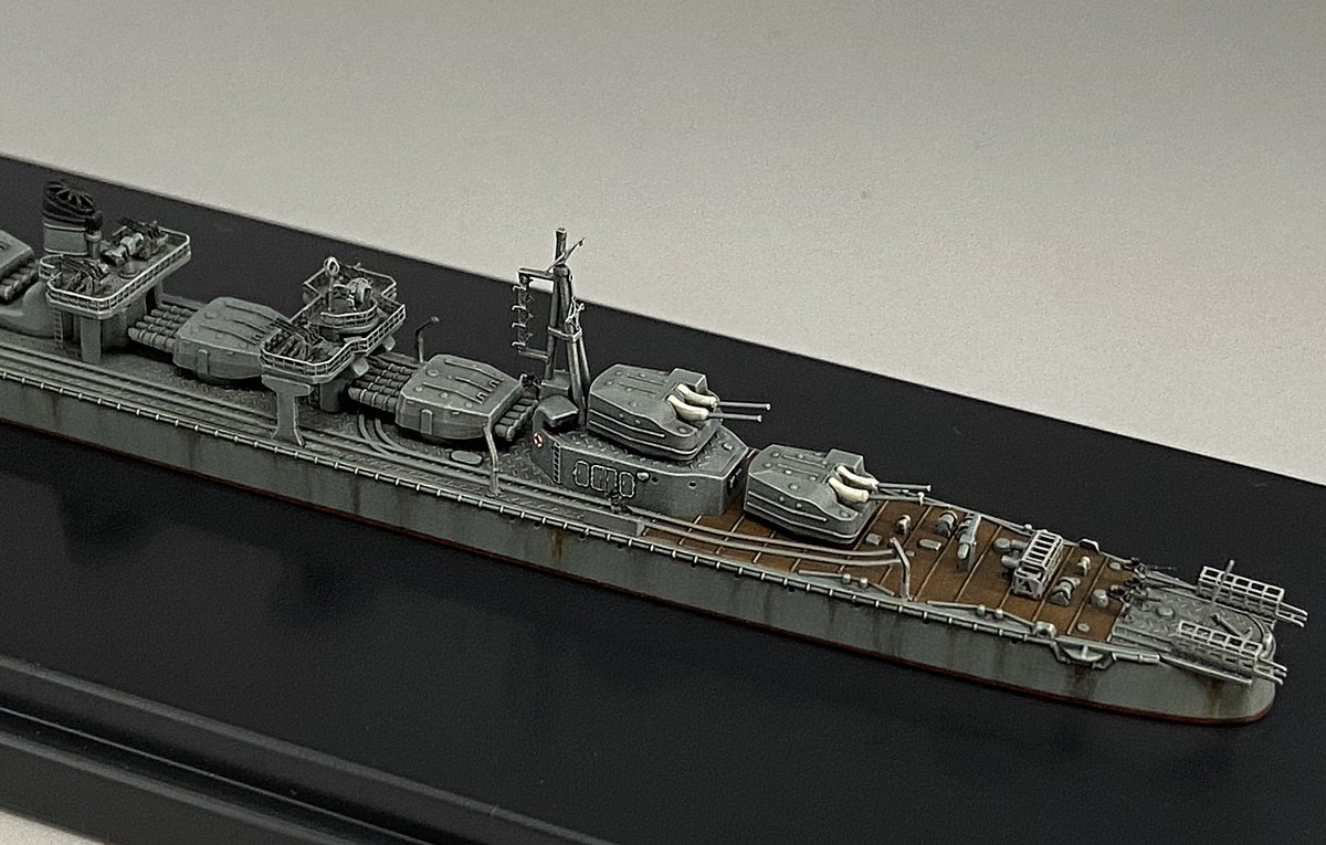 har36600's tweet photo. 駆逐艦　島風　完成しました。
キットはタミヤ製　1/700 ウォーターラインシリーズ No.460 日本海軍駆逐艦 島風
エッチングはテトラモデルワークス製
機銃、ダビット、電探などはファインモールド製のナノドレッド
主砲砲身はアドラーズネスト製の真鍮砲身を使っています。
#艦船模型
#タミヤ https://t.co/gHbAYcXh92