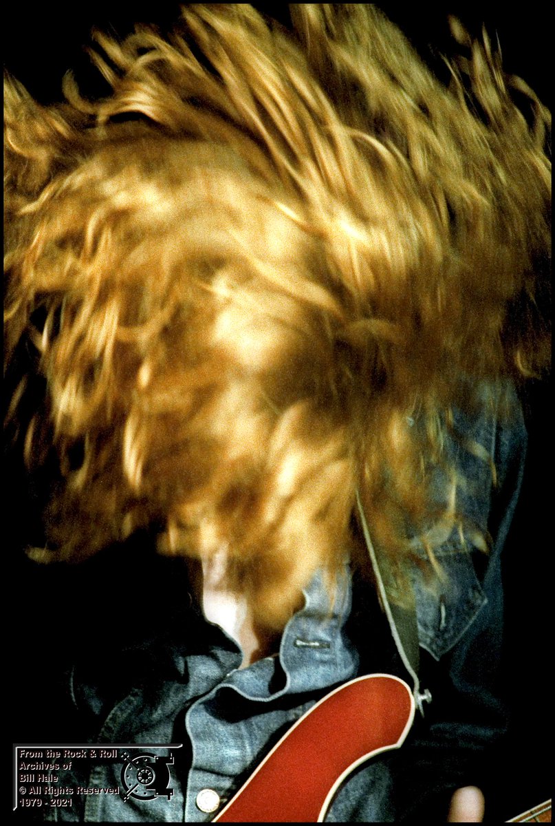 PhotoByBillHale's tweet photo. CLIFF!!!
#metallica40
#Cliffburton
#clubdayz
#PBBH
#photosbybillhale https://t.co/XNO79BLDgH