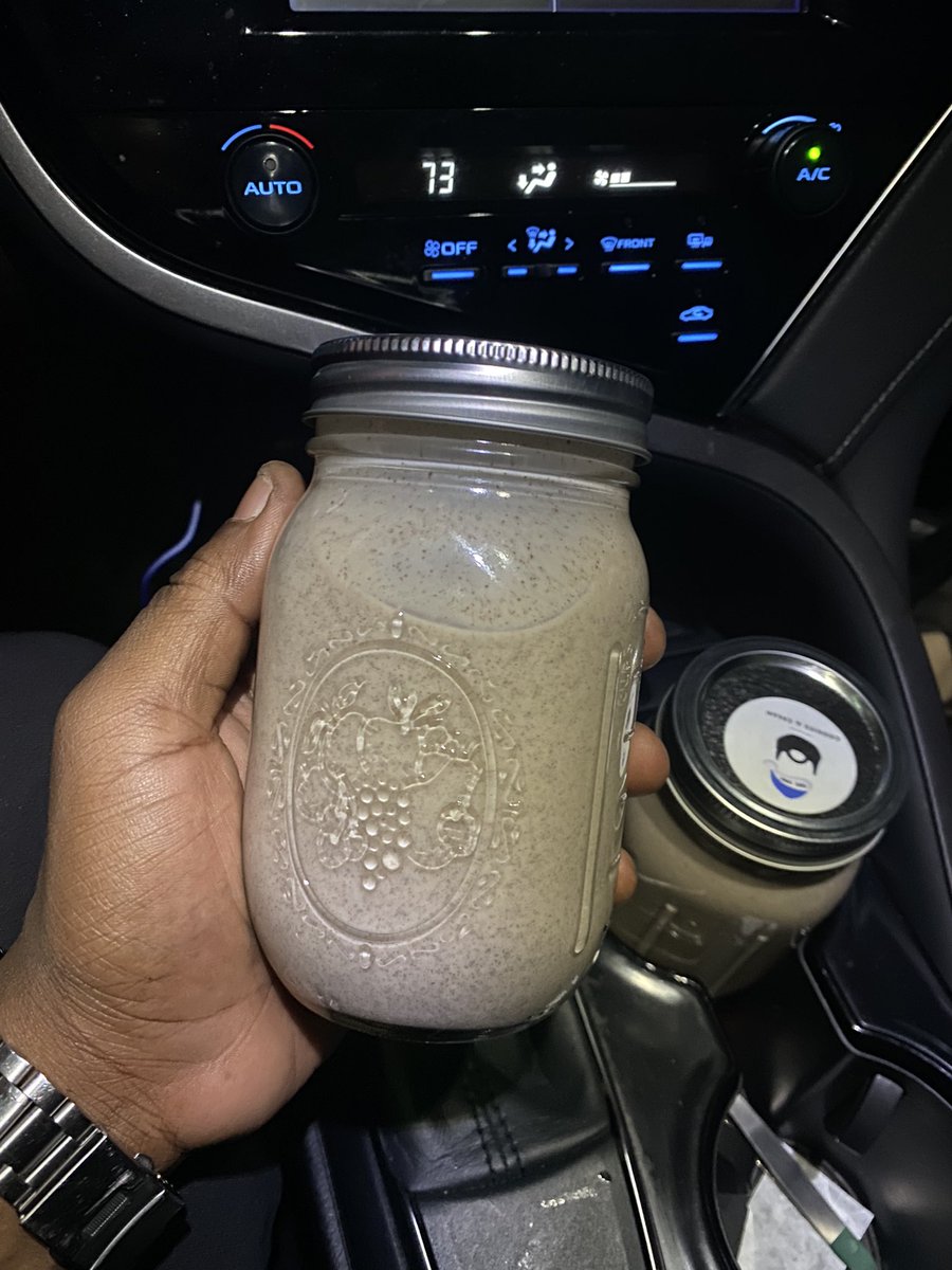 sarvis8701's tweet photo. Cookies &amp; cream coquito https://t.co/e1Bsyve4vq