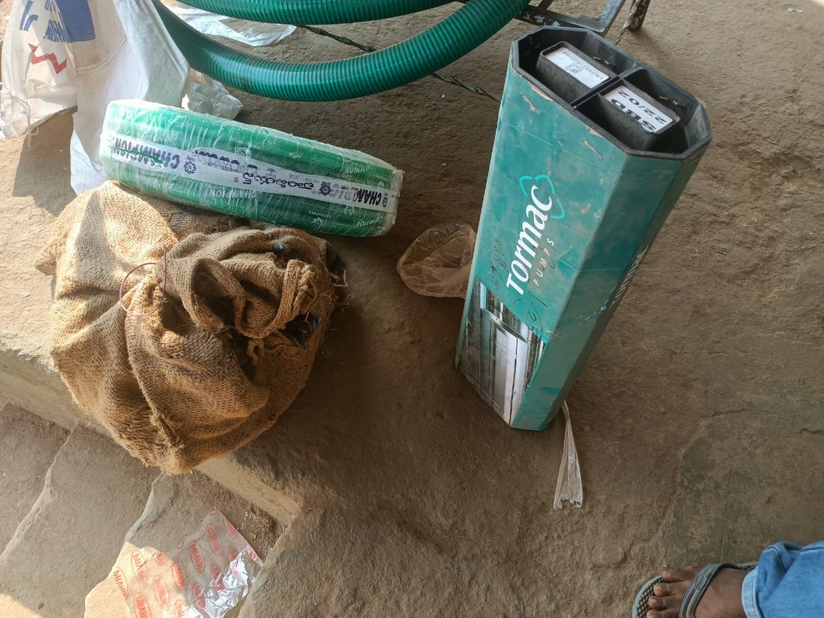 ragulasampath's tweet image. వేగంగా భద్రంగా మీకు చేరువగా ఇది నిజం TSRTC Cargo service with low cost🚍🚍♥️👏👏👍 @TSRTCHQ @tsrtcmdoffice Good job Cargo Team members 👏👏👏#IchooseTSRTC #supporttsrtc