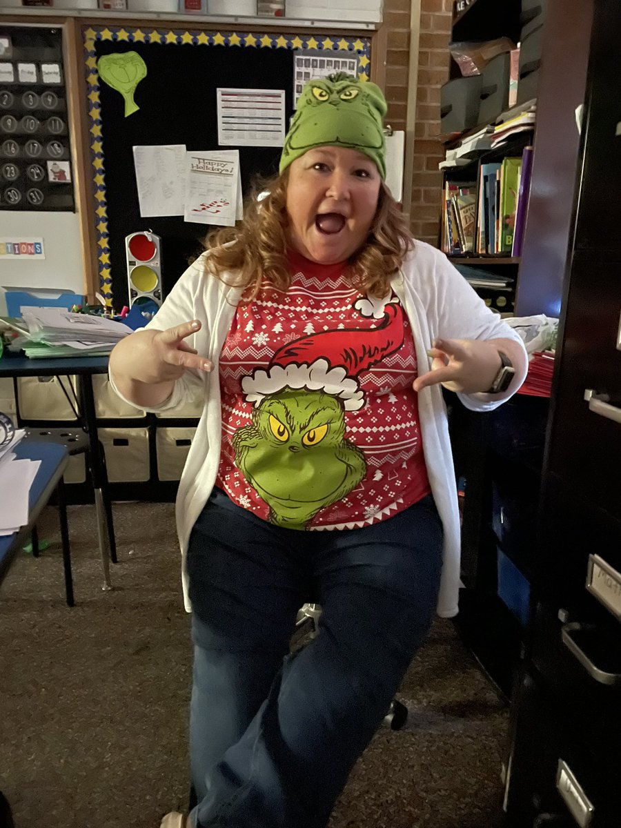 HahnTeaching1st's tweet photo. Grinch Day!! @Elwood_STEM https://t.co/N30FUyU8Ai